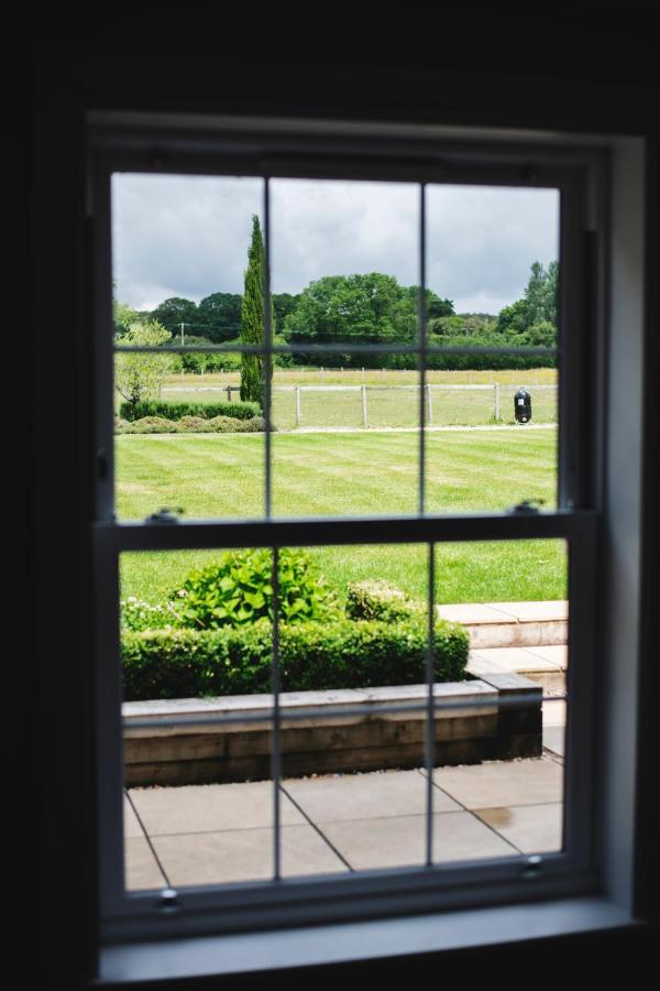 Large Country House - Hot Tub - Pool Table - Bbq - 5 Bedrooms - Log Burner Three Legged Cross Eksteriør bilde