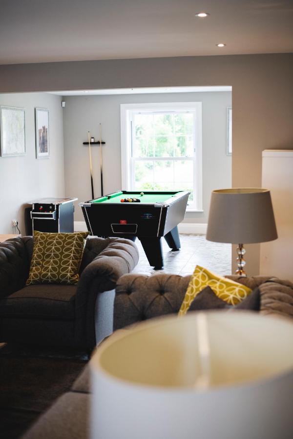 Large Country House - Hot Tub - Pool Table - Bbq - 5 Bedrooms - Log Burner Three Legged Cross Eksteriør bilde