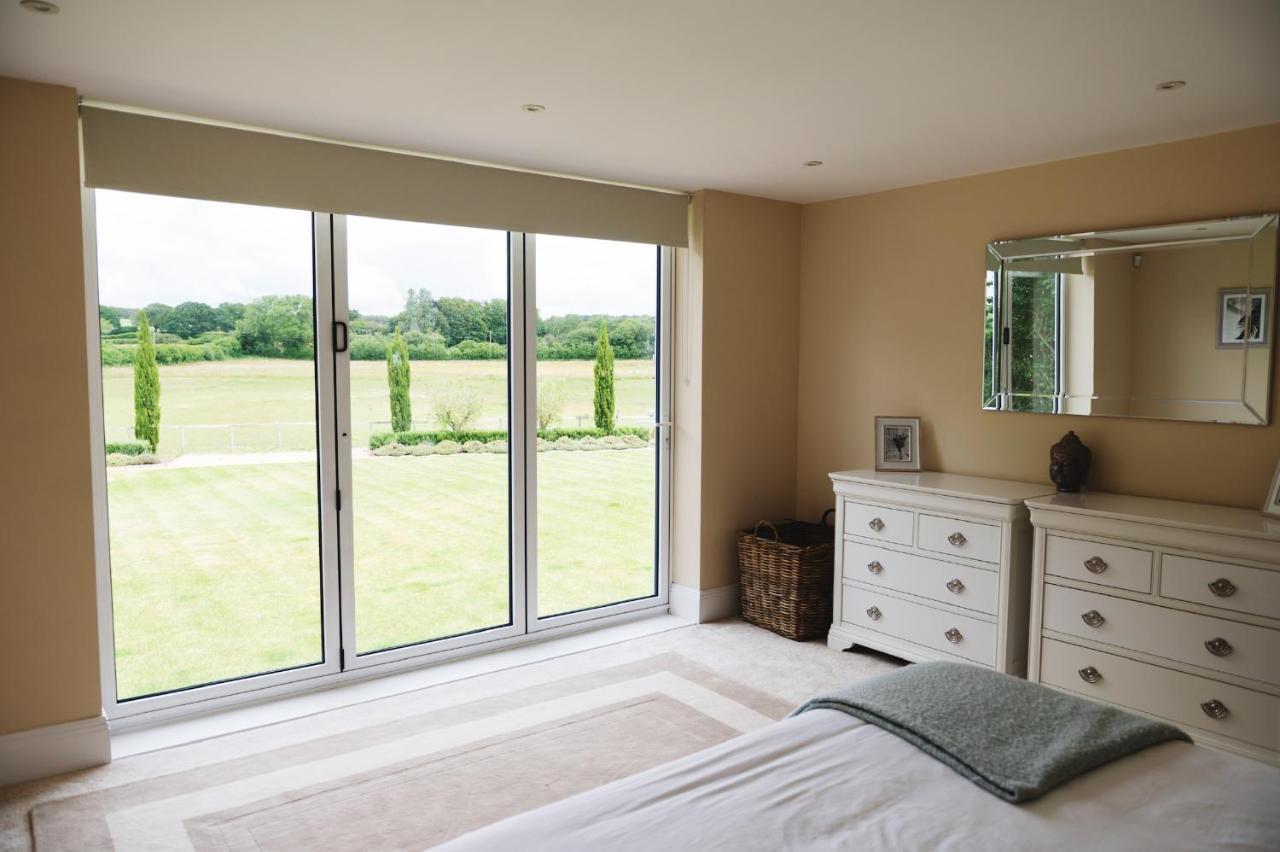 Large Country House - Hot Tub - Pool Table - Bbq - 5 Bedrooms - Log Burner Three Legged Cross Eksteriør bilde