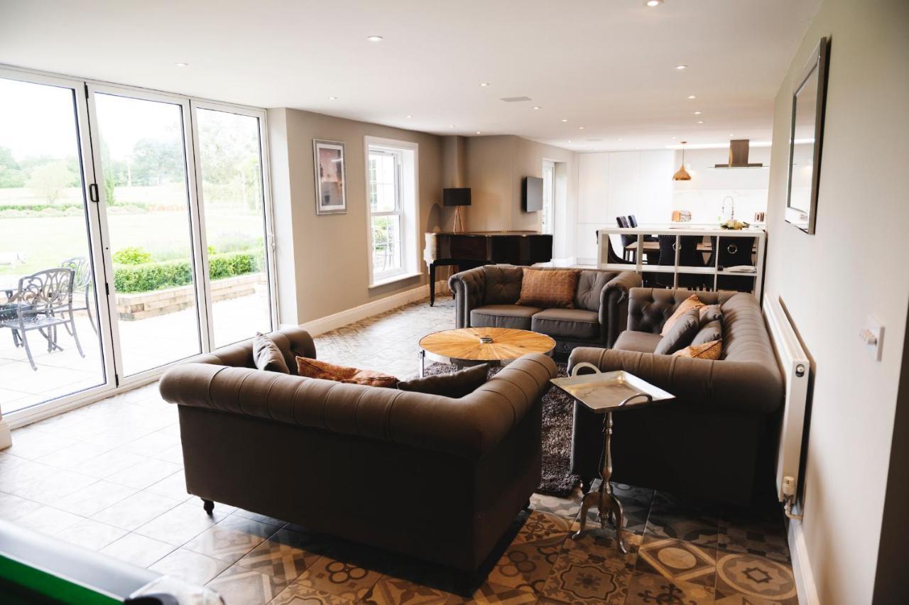 Large Country House - Hot Tub - Pool Table - Bbq - 5 Bedrooms - Log Burner Three Legged Cross Eksteriør bilde