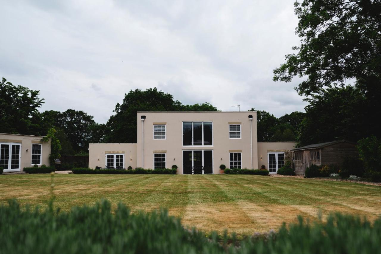 Large Country House - Hot Tub - Pool Table - Bbq - 5 Bedrooms - Log Burner Three Legged Cross Eksteriør bilde