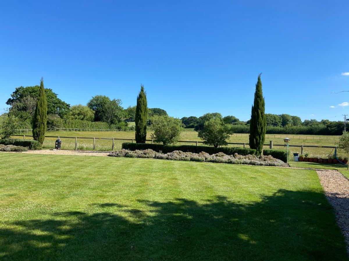Large Country House - Hot Tub - Pool Table - Bbq - 5 Bedrooms - Log Burner Three Legged Cross Eksteriør bilde